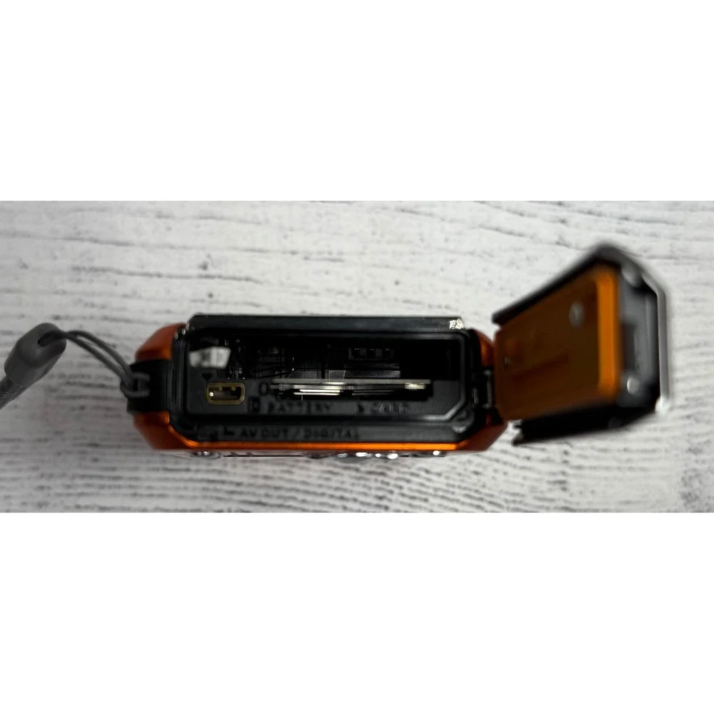 Panasonic Lumix DMC TS25 Orange Waterproof 16.1 MP Digital‎ Camera 64GB SD Card